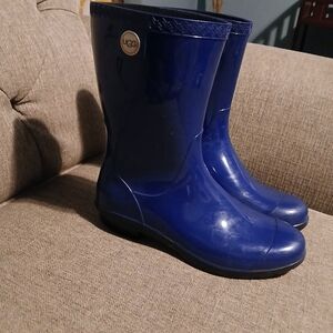 UGG Blue Glossy Boots, Size 10